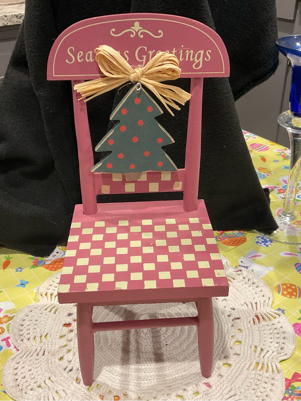 BP-Season's Greetings mauve Decorative Holiday Accent Chair